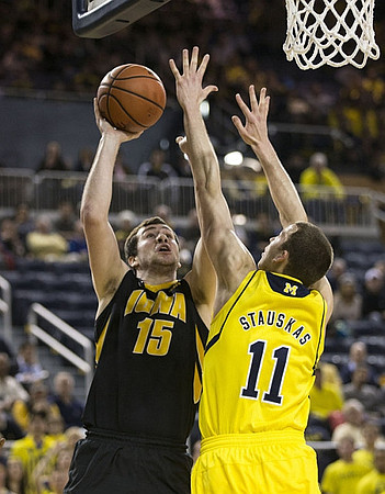 Nik Stauskas (11)