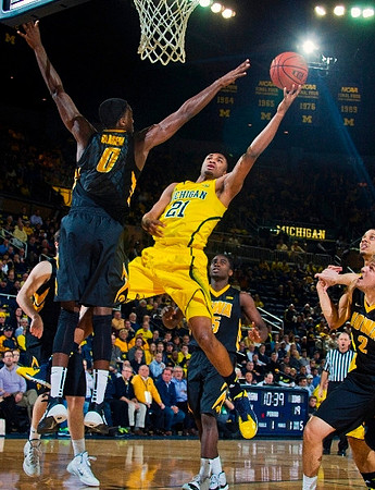 Zak Irvin (21)