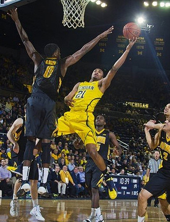Zak Irvin (21)