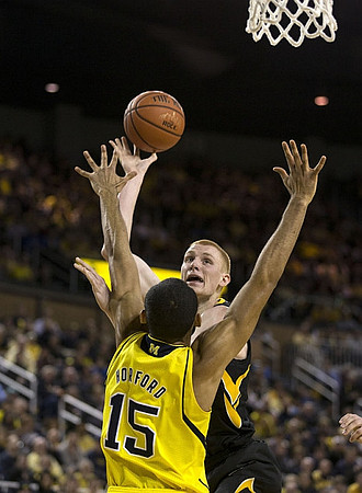 Jon Horford (15)