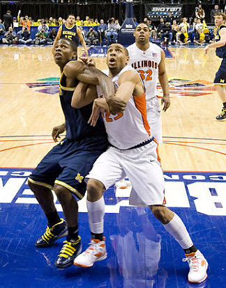 DeShawn Sims (34), David Merritt (15), and Zack Novak (0)