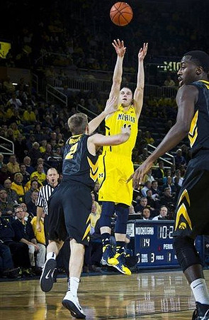 Nik Stauskas (11)