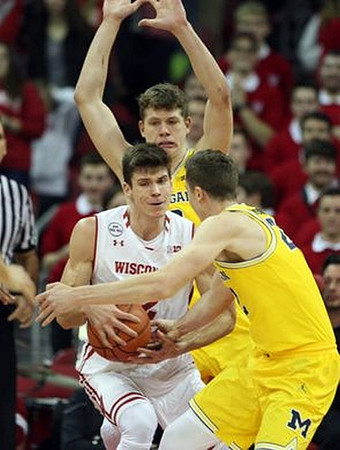 Moritz Wagner (13) and Duncan Robinson (22)