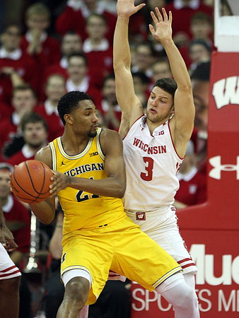 Zak Irvin (21)
