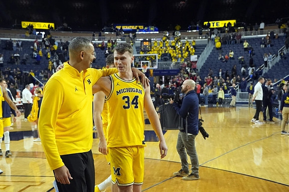 Juwan Howard and Jackson Selvala (34)