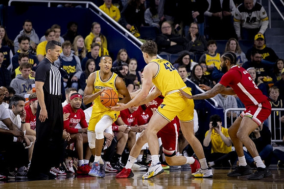 Nimari Burnett (4) and Will Tschetter (42)