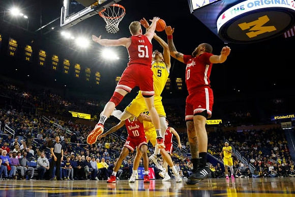 Terrance Williams II (5), Will Tschetter (42), and Dug McDaniel (0)