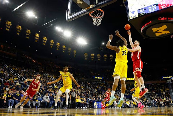 Tray Jackson (2) and Tarris Reed Jr. (32)