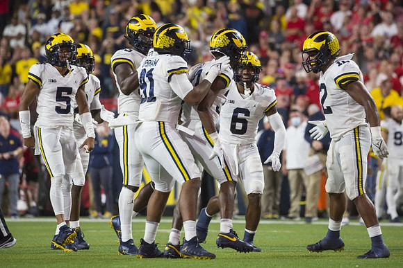 DJ Turner (5), Taylor Upshaw (91), R.J. Moten (6), and Brad Hawkins (2)