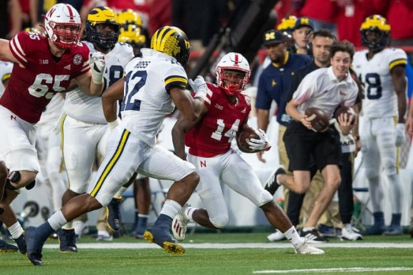 Josh Ross (12) and Mazi Smith (58)
