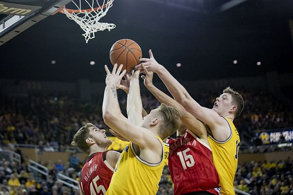 Ignas Brazdeikis (13) and Jon Teske (15)