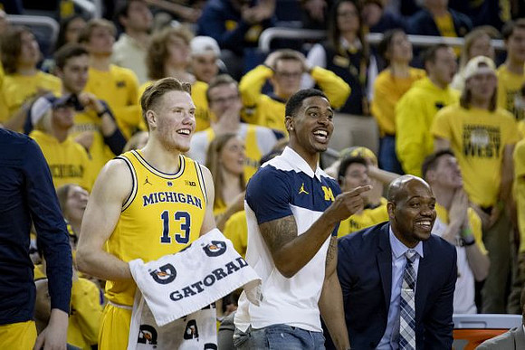 Ignas Brazdeikis (13), Charles Matthews (1), and Deandre Haynes
