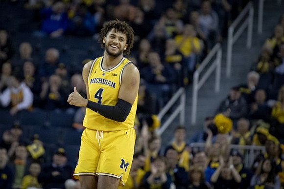 Isaiah Livers (4)