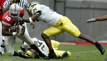 Ryan Mundy (21) and Scott McClintock (36)