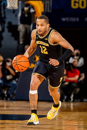 DeVante' Jones (12)