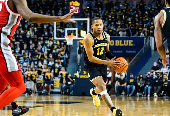 DeVante' Jones (12)