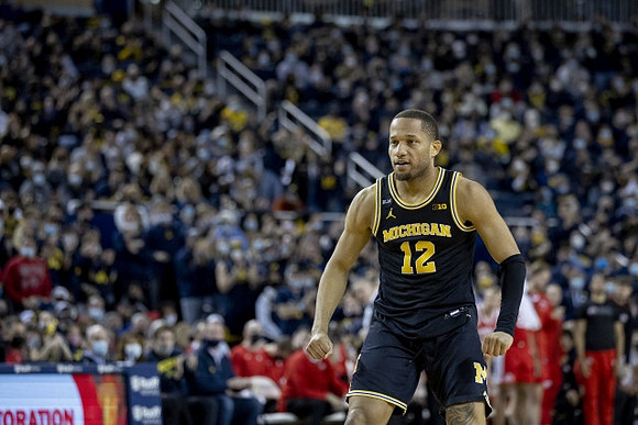 DeVante' Jones (12)