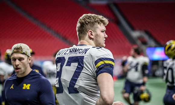 Aidan Hutchinson (97)