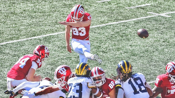 Michael Barrett (23) and Luiji Vilain (18)
