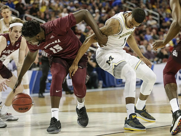 Charles Matthews (1) and Moritz Wagner (13)