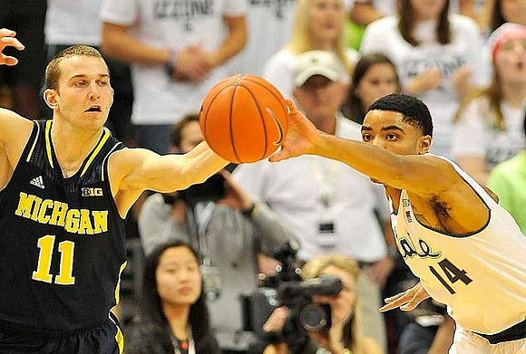 Nik Stauskas (11)