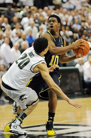Derrick Walton Jr. (10)