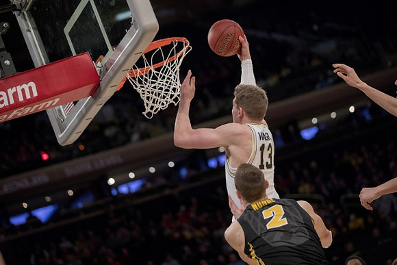 Moritz Wagner (13)