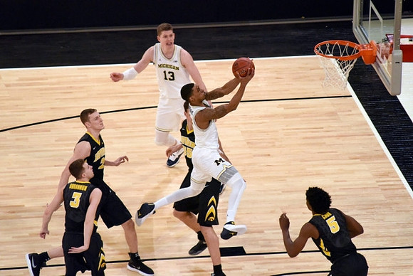 Moritz Wagner (13) and Charles Matthews (1)