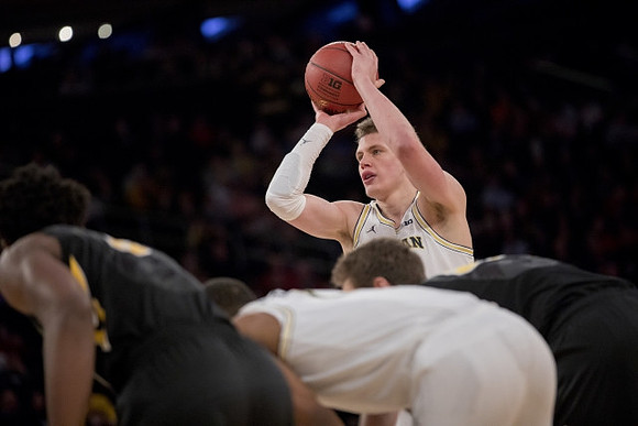 Moritz Wagner (13)