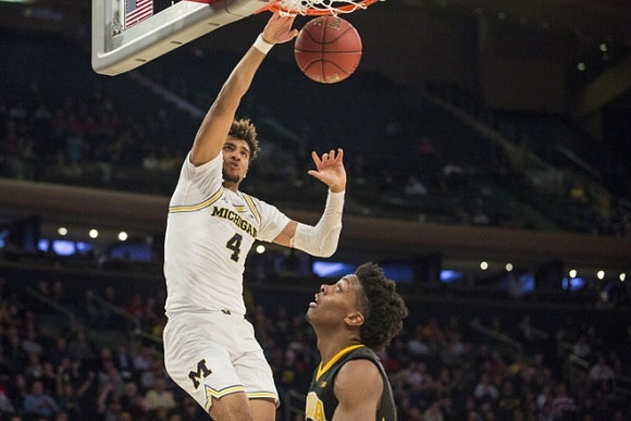 Isaiah Livers (4)