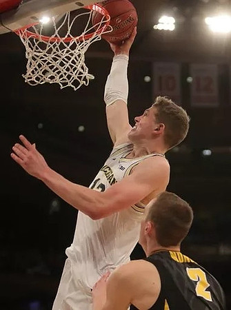 Moritz Wagner (13)
