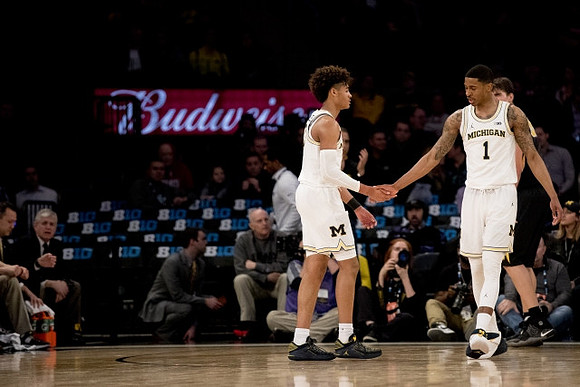 Jordan Poole (2) and Charles Matthews (1)