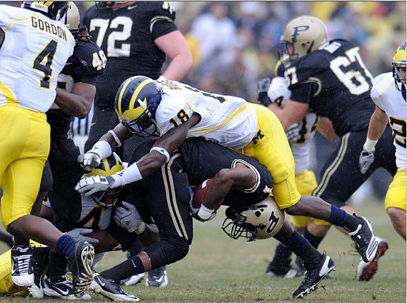 Cameron Gordon (4), James Rogers (18), and Ray Vinopal (20)