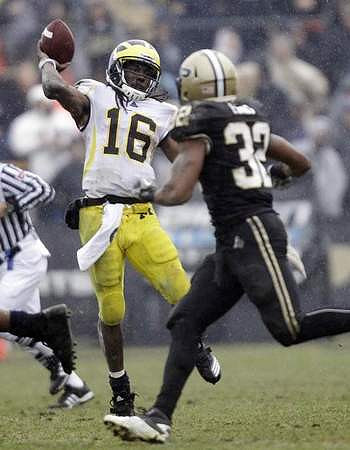 Denard Robinson (16)