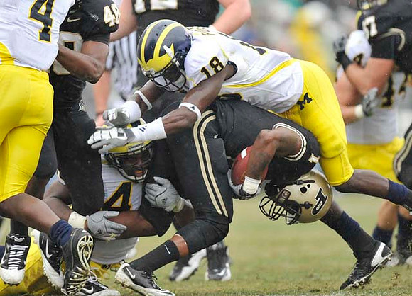 Cameron Gordon (4), Obi Ezeh (45), and James Rogers (18)