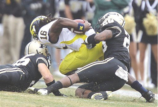 Denard Robinson (16)