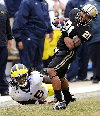 Denard Robinson (16)