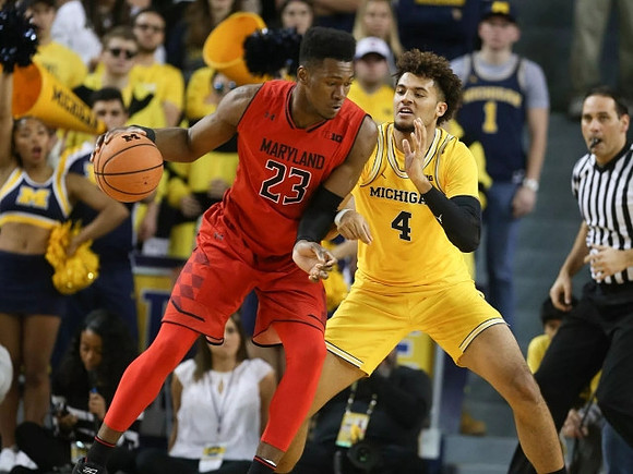 Isaiah Livers (4)