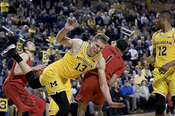 Moritz Wagner (13) and Muhammad-Ali Abdur-Rahkman (12)