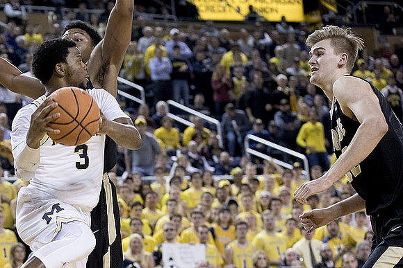 Zavier Simpson (3)