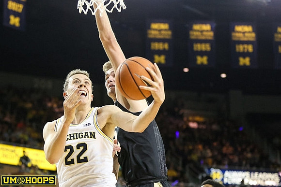 Duncan Robinson (22)