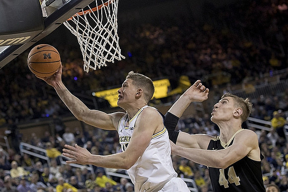 Moritz Wagner (13)