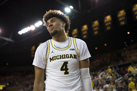 Isaiah Livers (4)
