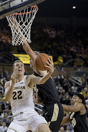 Duncan Robinson (22)