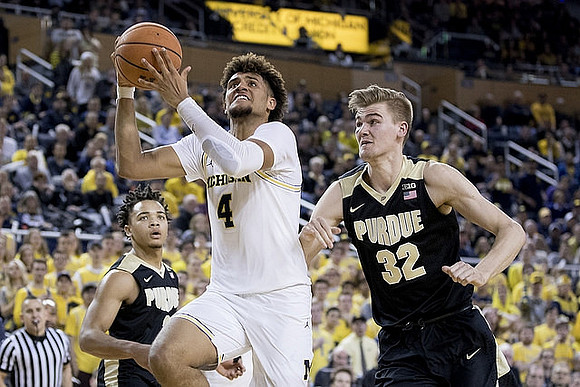 Isaiah Livers (4)