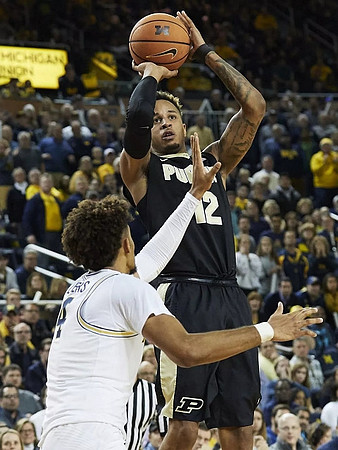 Isaiah Livers (4)