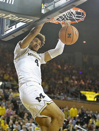 Isaiah Livers (4)