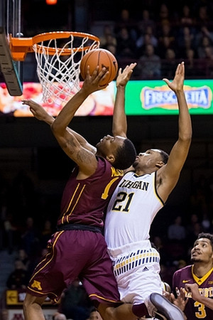 Zak Irvin (21)