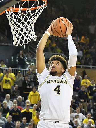 Isaiah Livers (4)