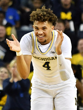 Isaiah Livers (4)